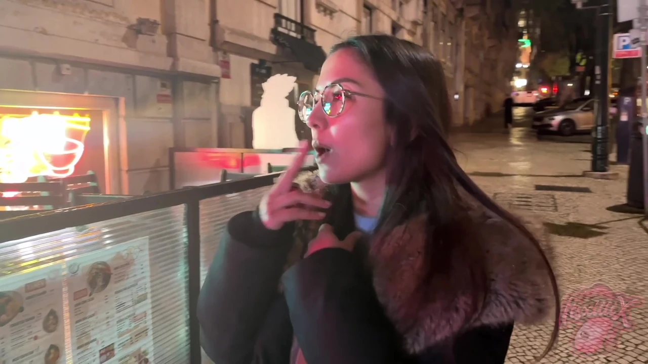 जब मैंने इसे उतार दिया तो मेरी रसीली सब गीली थी! (सार्वजनिक चरमसुख में)