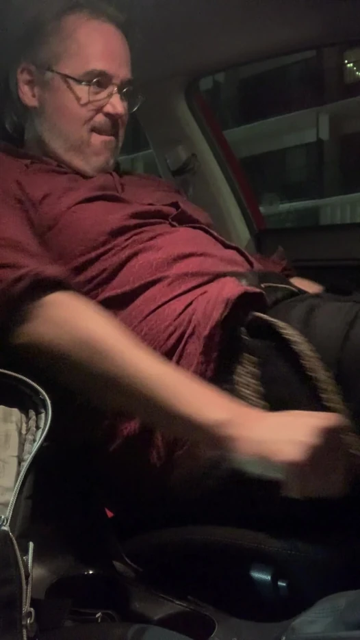 Seksi baba geceleri araba sürerken riskli jo (sözlü)