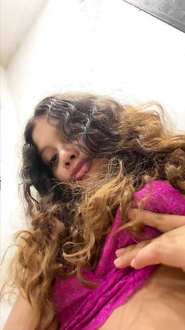 Я не могу выдержать желание кончить, иди трахни меня