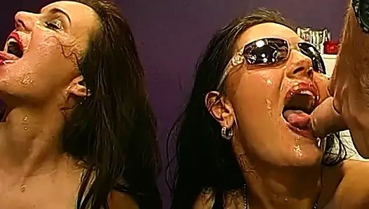 Ggg - Sürtük Kızlar Gözleri Bağlı Döl Emiyor Ve Sikişiyor