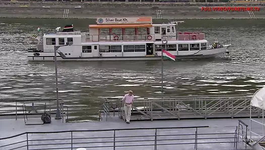 Terfi almak için ofiste grup seks