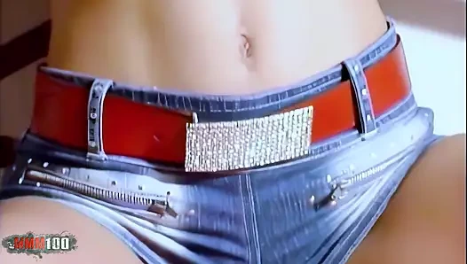 Andy-brown: porno yıldızı minyon esmer Andy Brown ateşli striptiz yapıyor