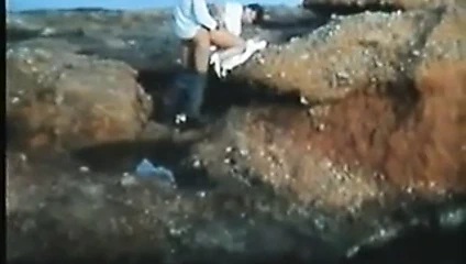 Woodie eşekler kısa saç izliyor