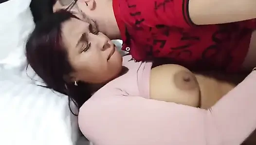 New York'taki üniversite ücretini ödemek isteyen Cintia'yı sikiyorum