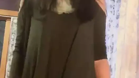 amatör gösteren kapalı onu göğüsleri ve göt içinde kısa video