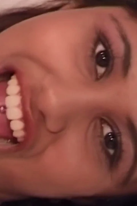 Sarah için bir dildo ve bir yarak (yeniden düzenlendi)