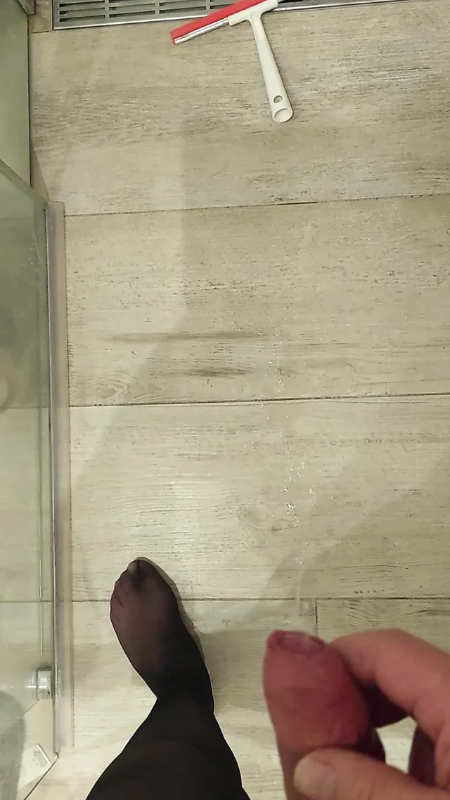 Pee.....