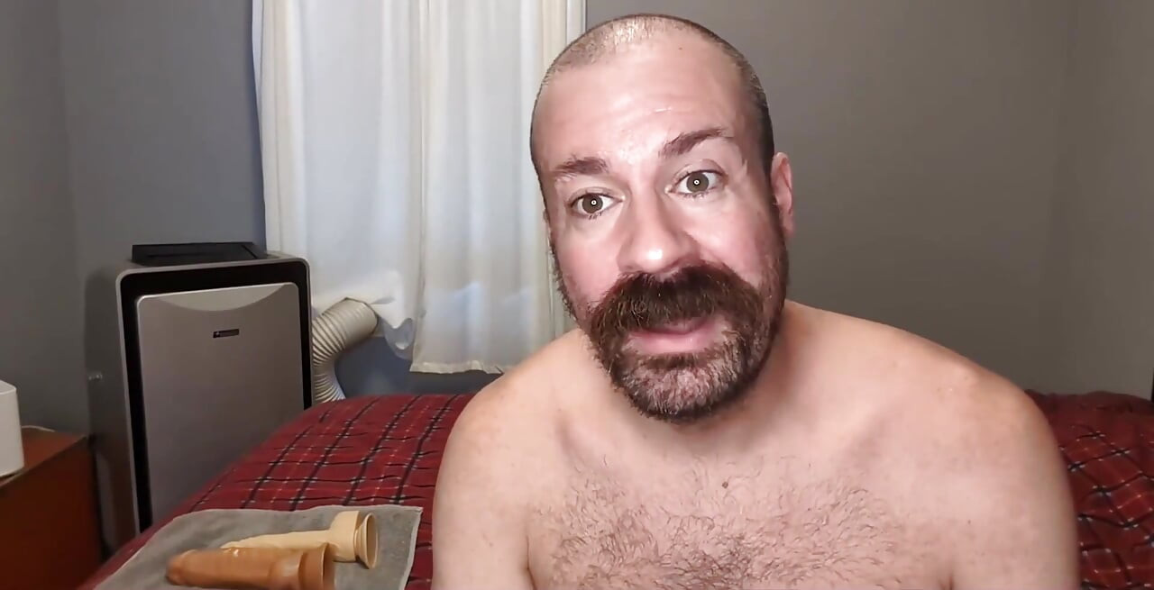 Üvey baba ayı oyuncağı esnetme seansı