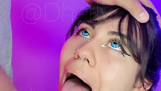 Ateşli kız sikimi emdiriyor!