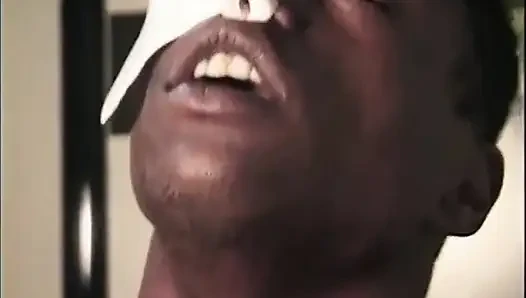 Seksi siyah kıllı amcık yalıyor