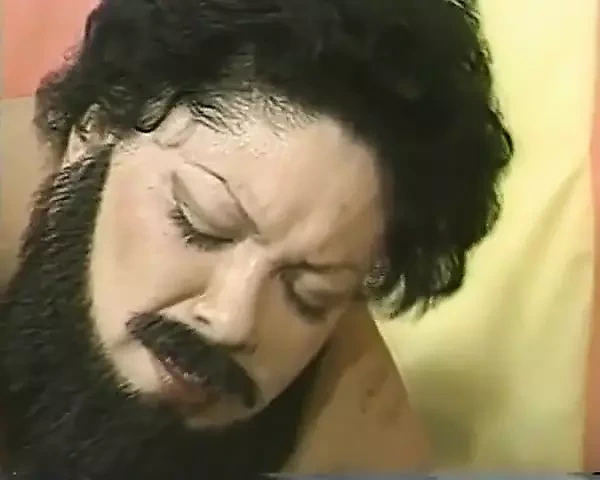 Islak amcık daha fazlası için yalvarıyor #5