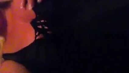 Sarışın orta yaşlı seksi kadın büyük memeler