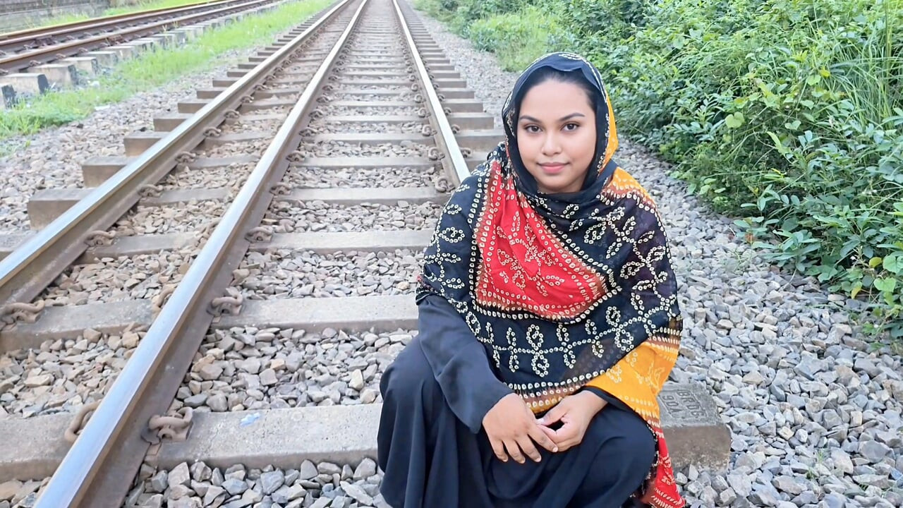 Tren Hattı Mili Ladki Ko Ghar Lakr Chuda - Bengal Kız videosu xxx Fucking