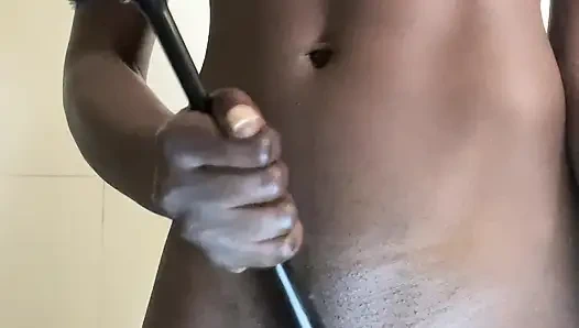 Zenci tanrıça duşta bakış açısı seksi ince kalın vücut