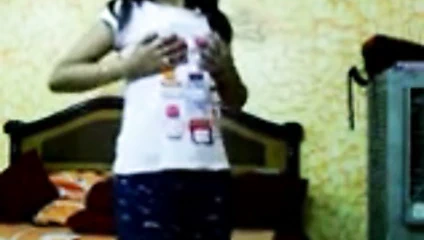 sevimli hint kız gösterileri kapalı