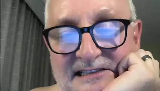 Dede kameraya boşalıyor