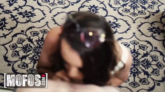 Esmer bebek sadaka crawford kedi sürülmüş tarafından ona bf