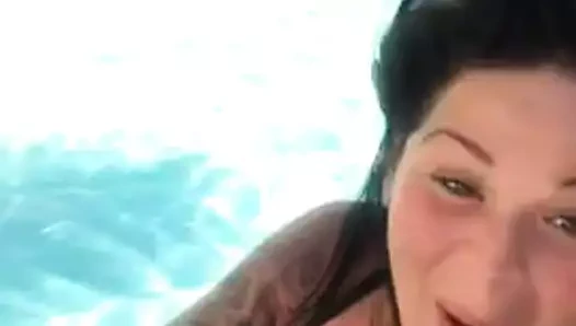 Snap Sarah Fraisou et ses gros seins part 2