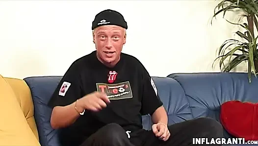 AB öğrencisi yarağa biniyor