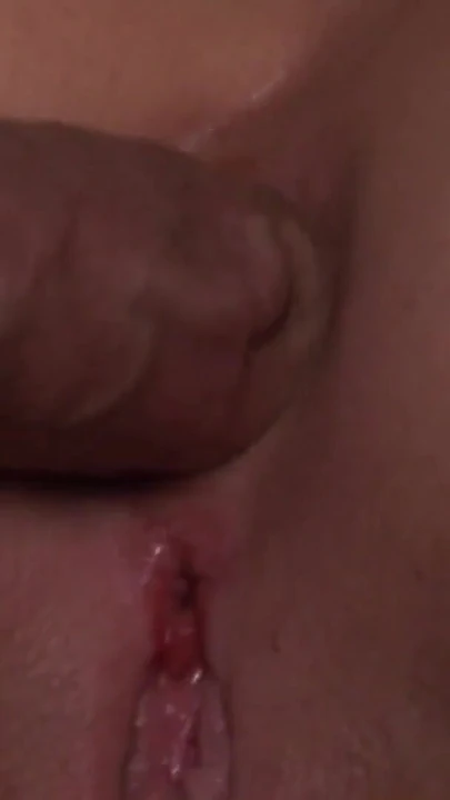 Эпический момент от "Босс трахает сногсшибательную стройную блондинку в ее тугое очко"