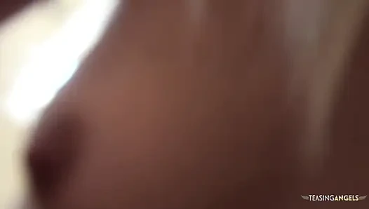 Tosh Locks sert bir şekilde amını siktiriyor