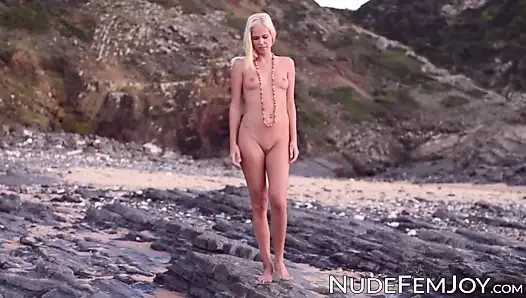 Deldi şehvetli arap tracy bir açık ağır çekim alay