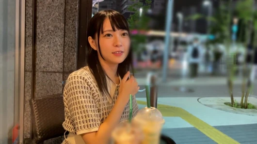 A118F10 It's natural to be cautious about your first dating app! A beautiful black-haired girl who came knowing she was going to shoot privately! Wild sex in one-night mode!