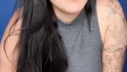 Latina sadece oturan sıcak bacaklar