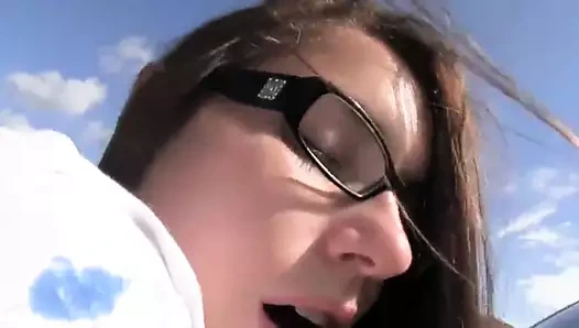 Dışında araba seks olduğunu dik