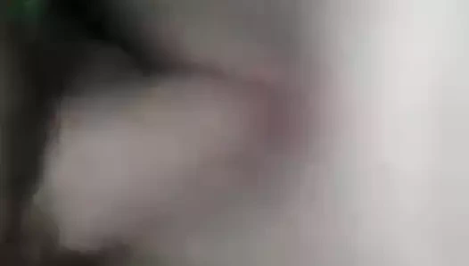 Bebek anne puasy yiyor