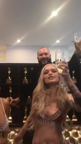 Vixen - canlı instagram 3.22.2019