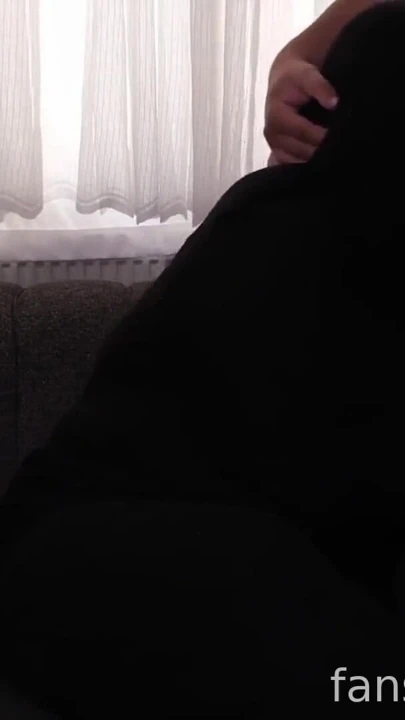 Suriyeli komşumu eve davet ettim ve onu siktim! TÜRK PORNOSU TESETTÜR | Klip 1