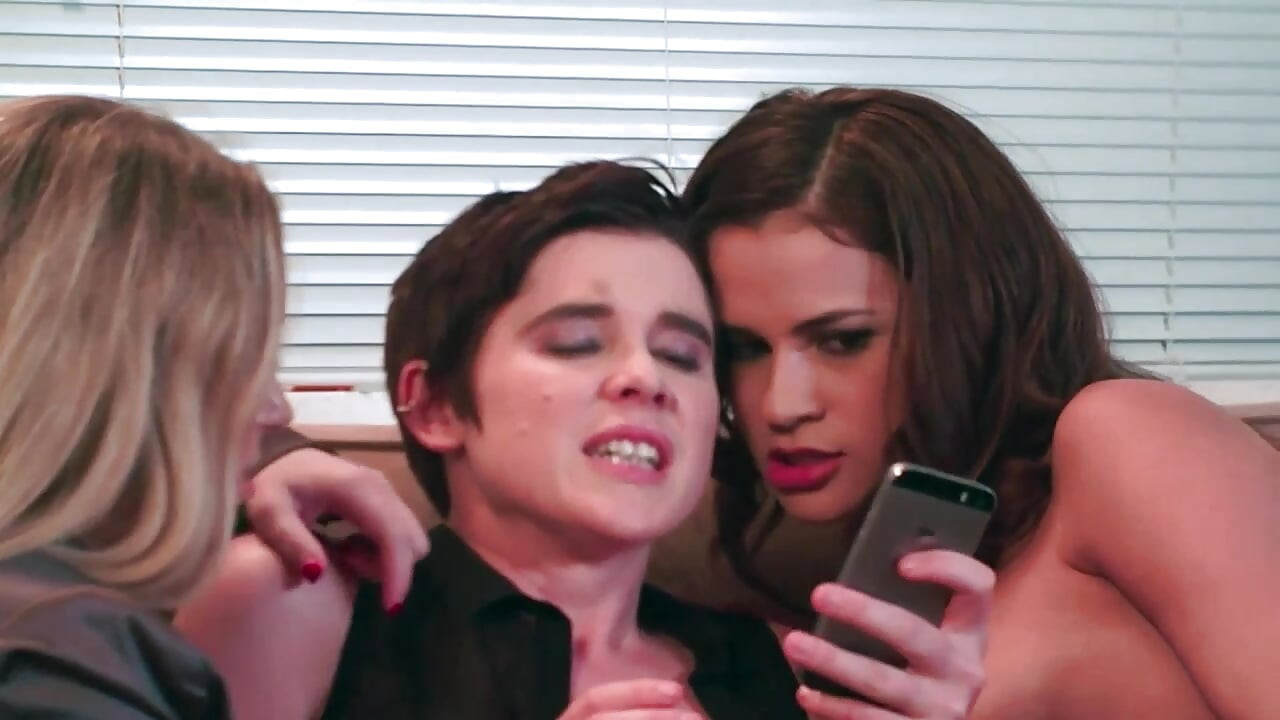 Lily Cade e le amiche da leccare