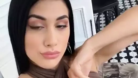 Vp05 - alessia cruz 33cfd