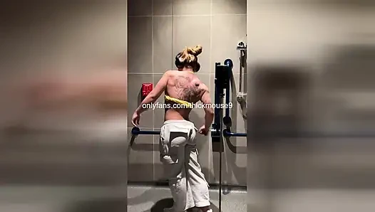 Spor salonu yoga frikik: 18 yaşındaki kıllı amcık patlıyor tiktok canlı