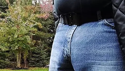 Memur vardiyasını bitirir ve evde dinlenmeye başlar