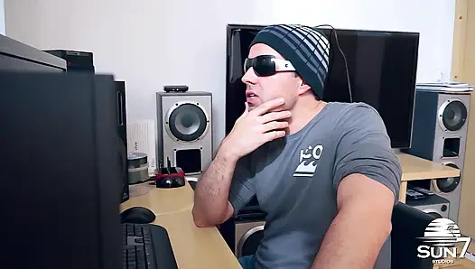 Giovanna Bombom şanslı adama kaltak dersi vermeye geldi! Oral seks testi ve amcık özeti!! - Turma Do Sexo