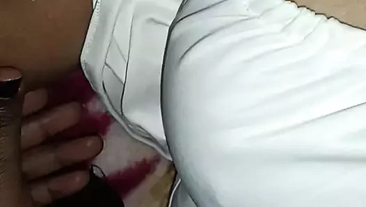 Hintli üniversite öğrencileri seks videosu çekiyor