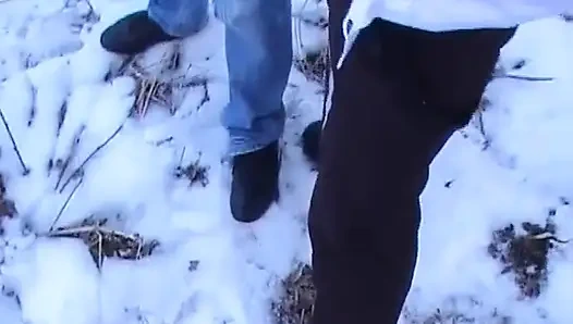 Aralık ayında iki erkek boşalma yarışması