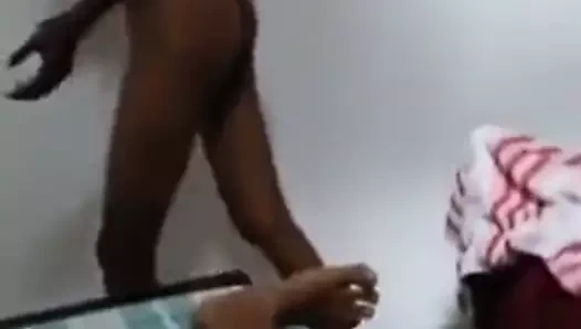 Muhe lene se aayi ulti or pura ras pee gayi mera