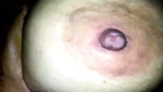 movimiento de tetas mientras follamos