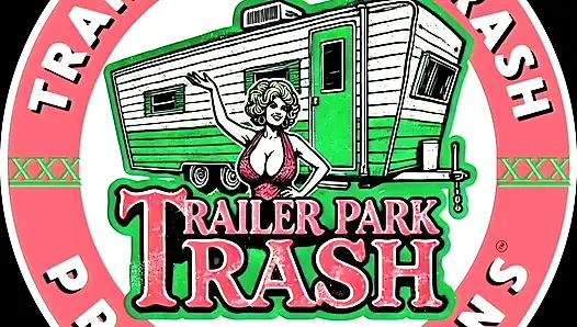 Ahegao kızı patlayana kadar büyük yarak üzerinde twerk yapıyor!