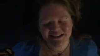 Annenin yüzüne boşalıyor