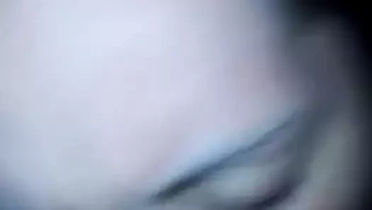 Beyaz çapa üzerinde otobüs