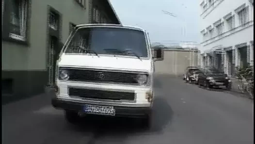 Sandra fckt im ev ofis waerend görüntülü sohbet