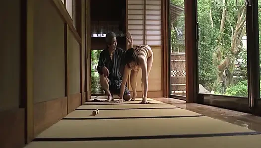 Mazoşist mizaç açan büyük memeli evli kadın tekrar tekrar sızdırıyor ve en iyi kadın köleye düşüyor