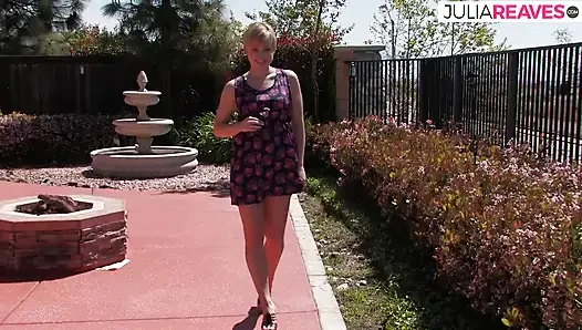 Hatun büyük bir yarağı emdikten ve bindikten sonra amına boşaltıyor