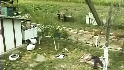 Köylüler ve çiftçiler, tarlalarda sevişerek mola saatlerinin tadını çıkarıyor!