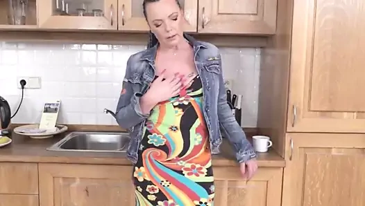 Olgun anne inka sikikleri ona aç kedi hile pov