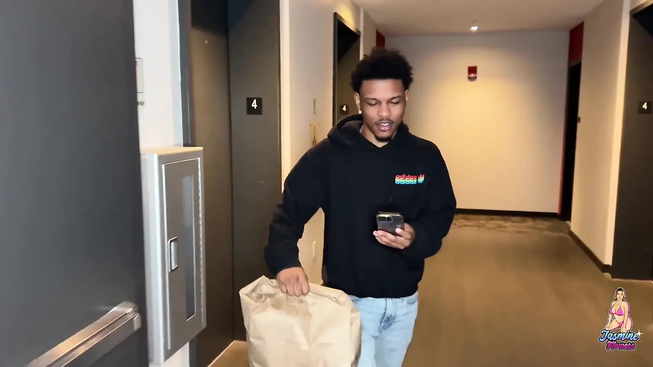 Full Scene: Bbc Sucks Nut Out Milfs Pussy And Spits In Her Face (High Quality) - London Special